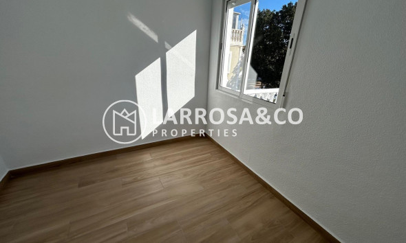 Herverkoop - Semi-detached house - Torrevieja - Aguas Nuevas