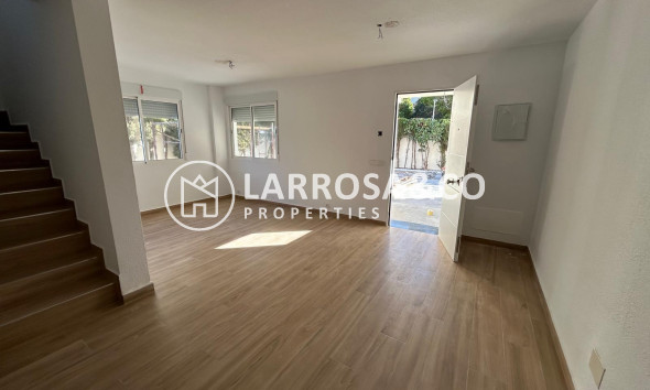 Herverkoop - Semi-detached house - Torrevieja - Aguas Nuevas