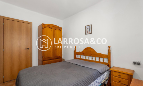 Resale - Apartment - Torrevieja - Estacion de autobuses