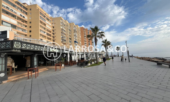 Reventa - Apartamento - Torrevieja - Playa del cura