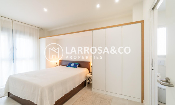 Resale - Apartment - Orihuela costa - Los Dolses