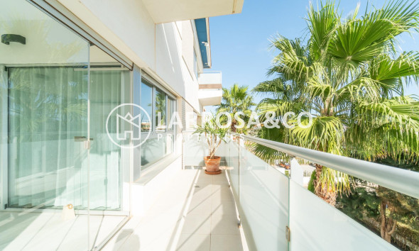 Resale - Apartment - Orihuela costa - Los Dolses