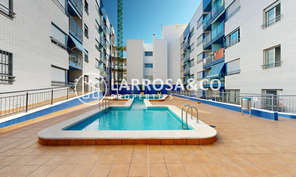 Reventa - Apartamento - Torrevieja - Playa Los Locos