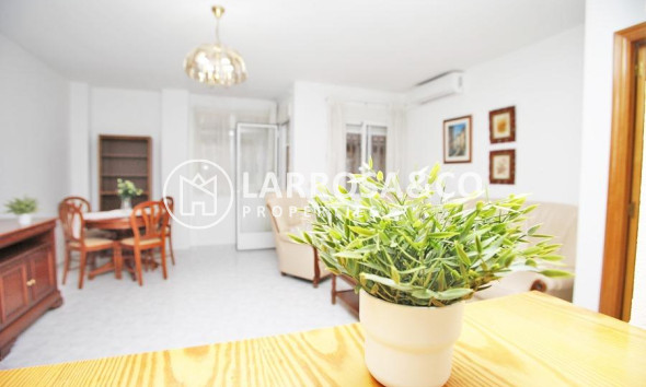 Resale - Apartment - Torrevieja - Playa del cura