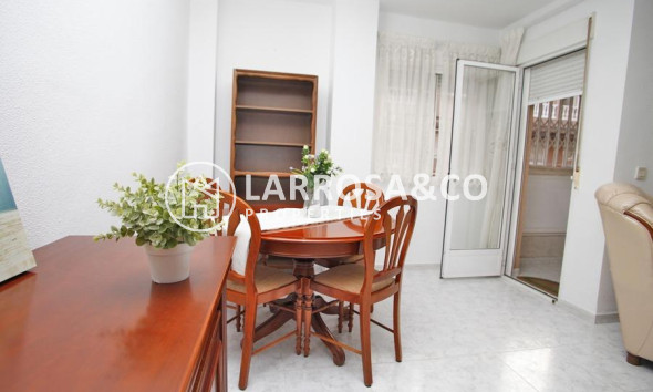 Resale - Apartment - Torrevieja - Playa del cura