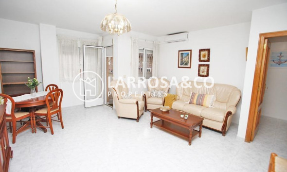 Resale - Apartment - Torrevieja - Playa del cura