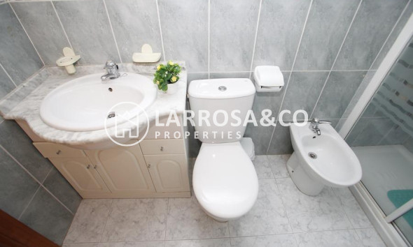 Resale - Apartment - Torrevieja - Playa del cura