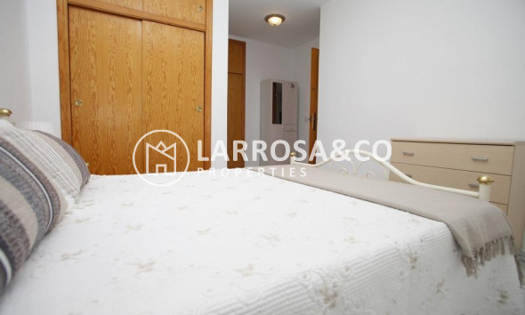 Resale - Apartment - Torrevieja - Playa del cura