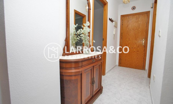 Resale - Apartment - Torrevieja - Playa del cura