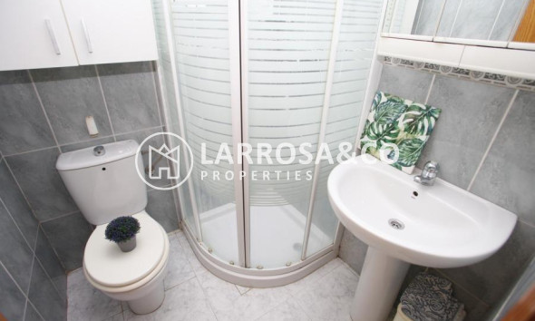 Resale - Apartment - Torrevieja - Playa del cura