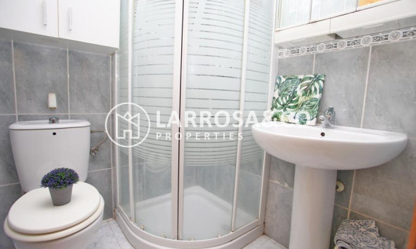 Resale - Apartment - Torrevieja - Playa del cura