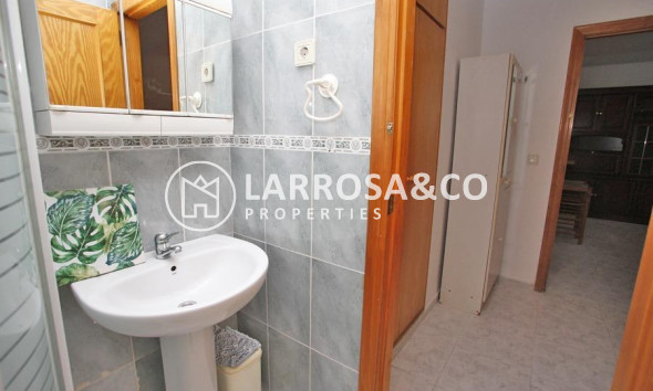 Resale - Apartment - Torrevieja - Playa del cura