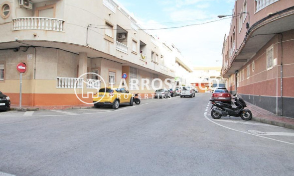 Resale - Apartment - Torrevieja - Playa del cura