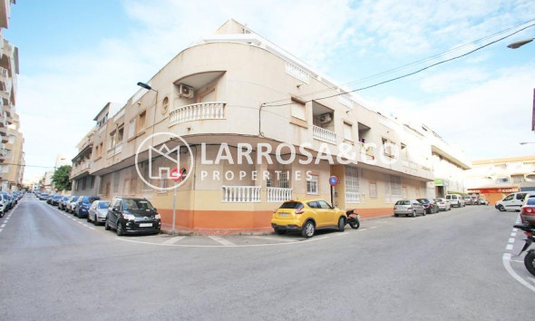 Resale - Apartment - Torrevieja - Playa del cura