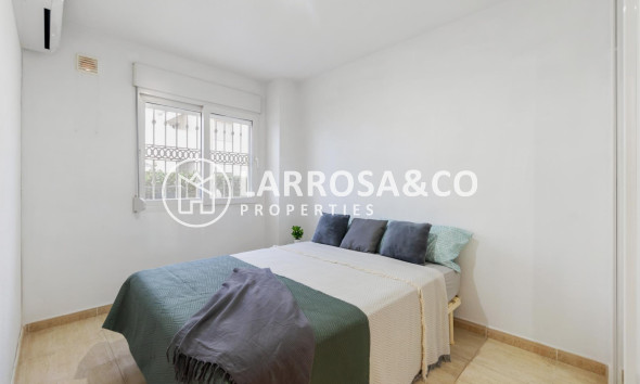 Resale - Apartment - Orihuela costa - Las Mimosas