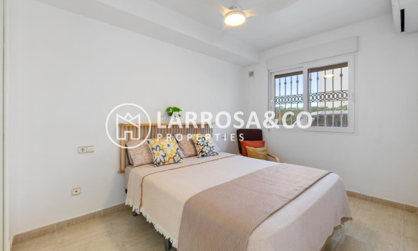 Resale - Apartment - Orihuela costa - Las Mimosas