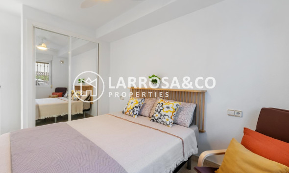 Resale - Apartment - Orihuela costa - Las Mimosas