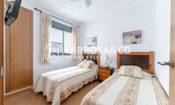 Resale - Apartment - Torrevieja - Playa del cura