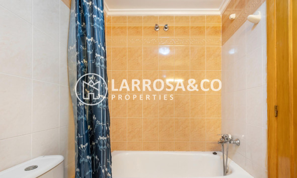 Resale - Semi-detached house - Torrevieja - El limonar