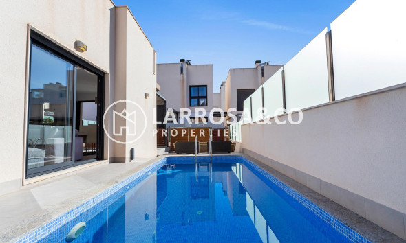 Herverkoop - Villa - Torrevieja - Sector 25