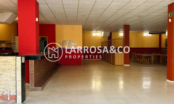 Reventa - Local - Torrevieja - La Mata
