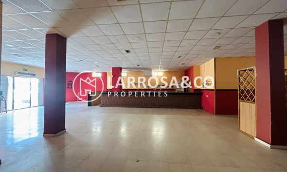 Reventa - Local - Torrevieja - La Mata