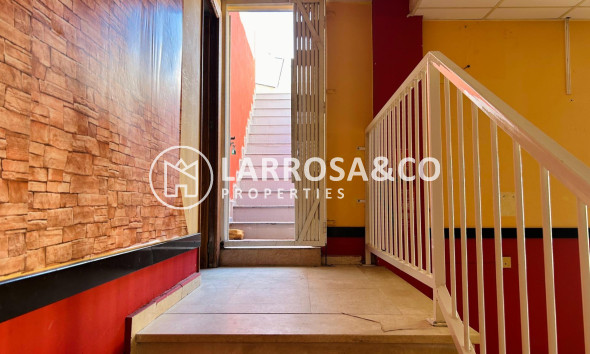 Reventa - Local - Torrevieja - La Mata