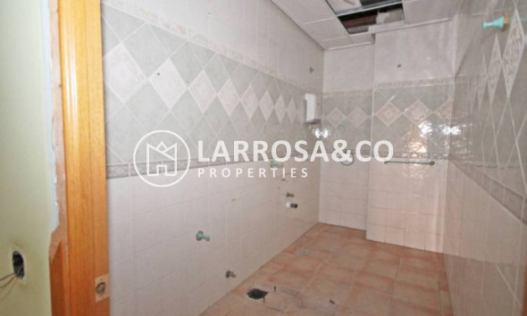 Reventa - Local - Torrevieja - Playa del cura