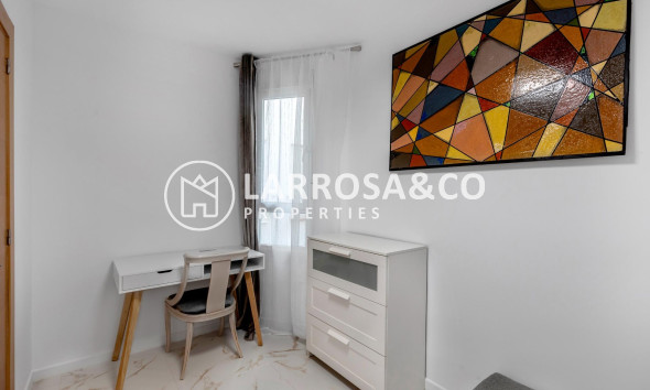 Reventa - Apartamento - Torrevieja - Playa del cura