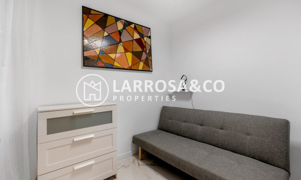 Reventa - Apartamento - Torrevieja - Playa del cura