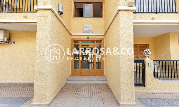 Resale - Apartment - Torrevieja - La Mata