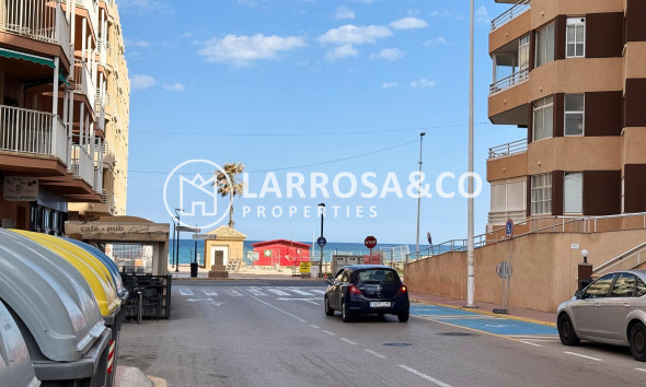Resale - Ground floor apartment - Torrevieja - La Mata