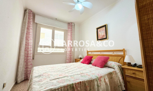 Resale - Ground floor apartment - Torrevieja - La Mata