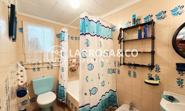Resale - Ground floor apartment - Torrevieja - La Mata