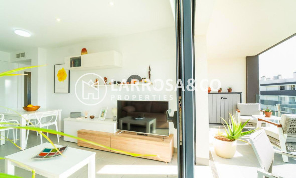 Resale - Apartment - Orihuela costa - Villamartin 