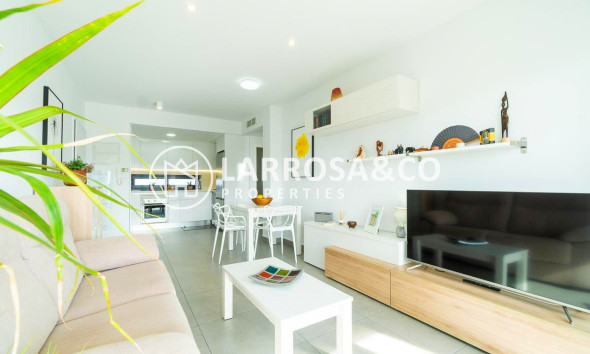 Resale - Apartment - Orihuela costa - Villamartin 