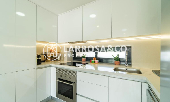 Resale - Apartment - Orihuela costa - Villamartin 
