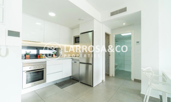 Resale - Apartment - Orihuela costa - Villamartin 