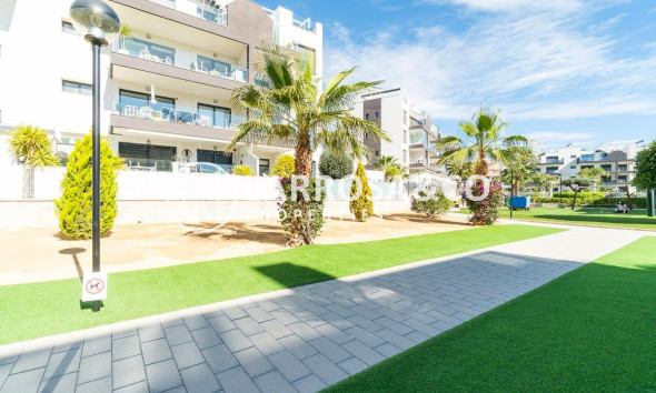 Resale - Apartment - Orihuela costa - Villamartin 