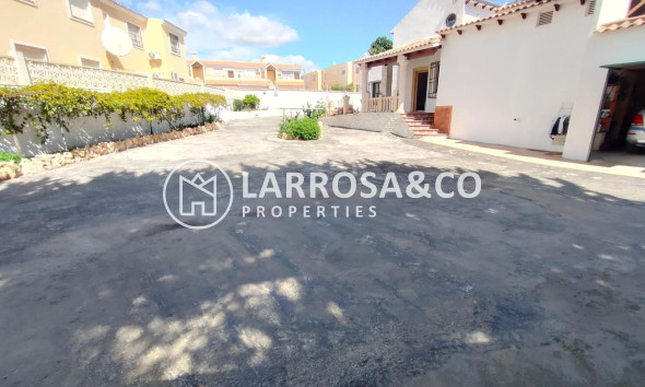 Herverkoop - Villa - Orihuela costa - Villamartin 