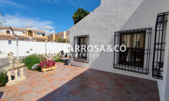 Herverkoop - Villa - Orihuela costa - Villamartin 