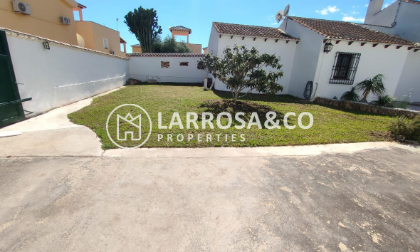 Herverkoop - Villa - Orihuela costa - Villamartin 