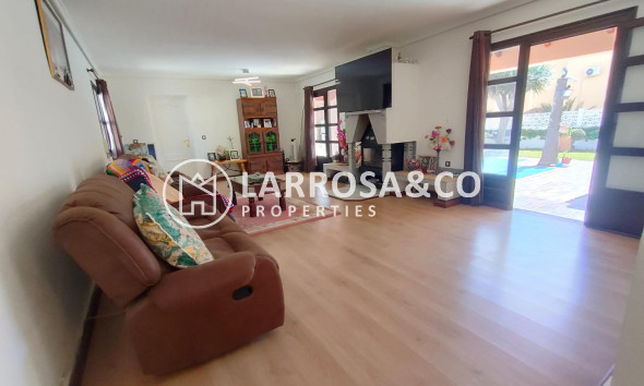 Herverkoop - Villa - Orihuela costa - Villamartin 