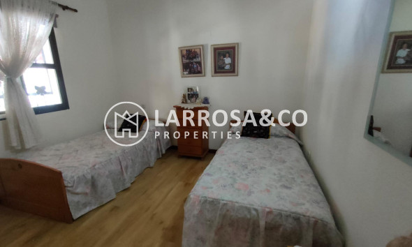Herverkoop - Villa - Orihuela costa - Villamartin 