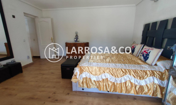 Herverkoop - Villa - Orihuela costa - Villamartin 
