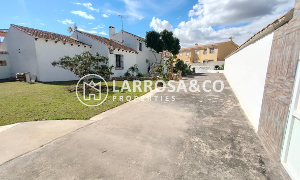 Herverkoop - Villa - Orihuela costa - Villamartin 