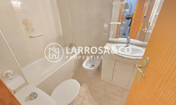 Reventa - Apartamento - Torrevieja - Playa del cura