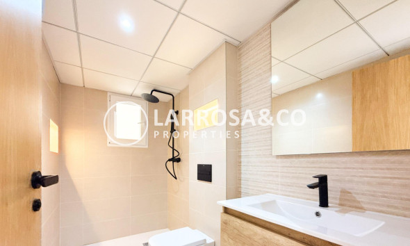 Reventa - Apartamento - Torrevieja - La Mata