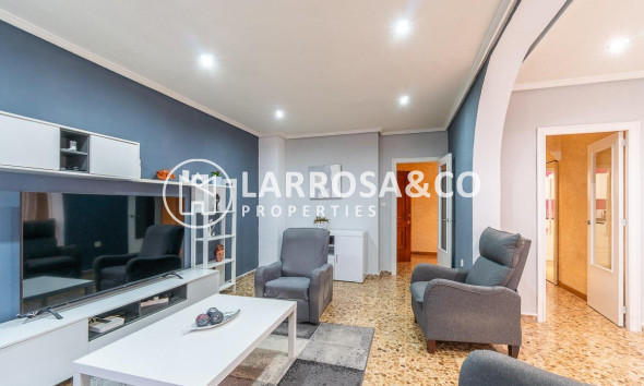 Resale - Apartment - Torrevieja - Centro