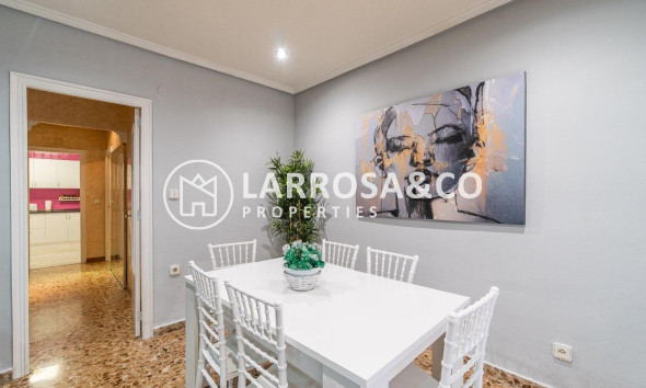 Resale - Apartment - Torrevieja - Centro